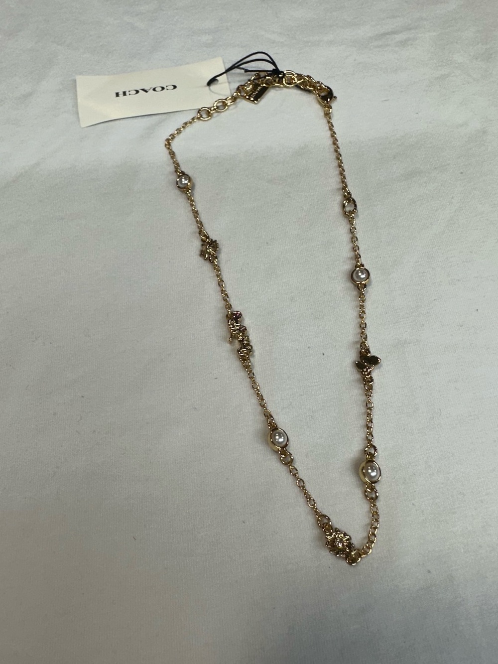 Coach Gold Faux Stone
Signature Heritage Pearl Carri horse
Charm Necklace . New